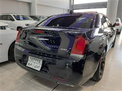 کرایسلەر 300